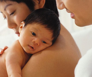 Tôi chết lặng với những lời mình nghe lén được khi đứng sau cánh cửa