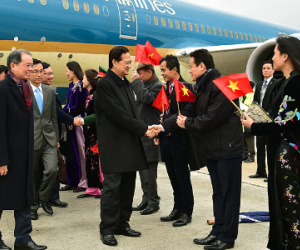 Thủ tướng Chính phủ Nguyễn Tấn Dũng tới Paris