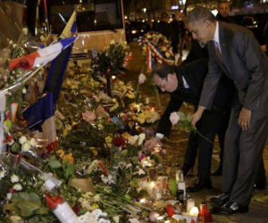 Tổng thống Obama thăm hiện trường khủng bố đẫm máu Paris