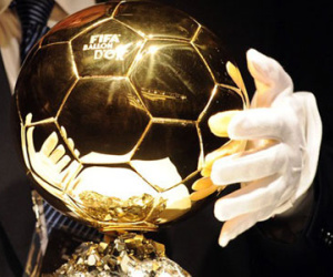 Neymar, Messi, Ronaldo lọt top 3 đề cử Quả bóng vàng