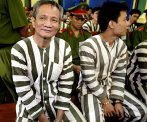 Ngũ đại giang hồ: Năm Cam thâu tóm quyền lực