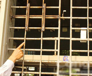 12 người nghiện cưa song cắt bỏ trốn trong đêm