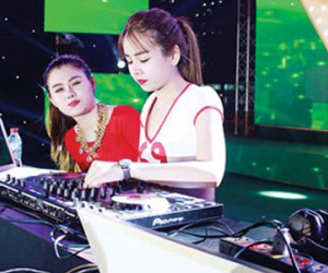 Góc khuất nghề DJ: Cạm bẫy sau ánh đèn mờ