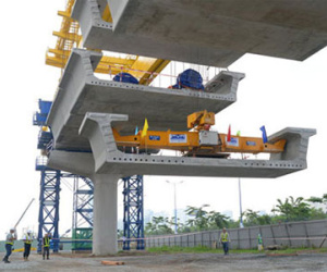 Hình ảnh tuyến metro số 1 đang lắp đặt hơn 1.000m dầm cầu