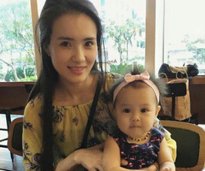 Khánh Chi - Em gái Công Vinh khoe con gái đầu lòng xinh xắn, đáng yêu