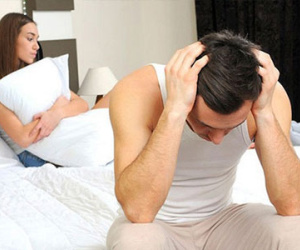 Đêm tân hôn, tôi quỳ gối xin vợ cho mình được mặc váy