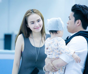 Vợ chồng Diễm Hương dẫn con trai đi hưởng tuần trăng mật