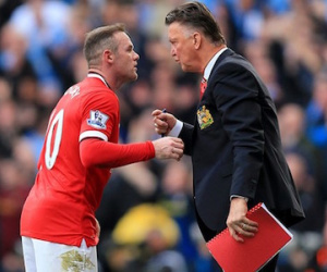 Bao giờ nhà Glazer nhấn nút sa thải Van Gaal?
