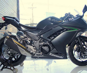 Kawasaki Ninja 300 đời 2016 về Việt Nam, giá 169 triệu đồng