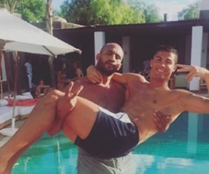 Ronaldo bị cáo buộc có quan hệ đồng tính