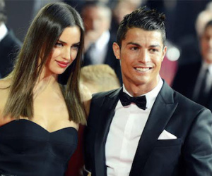 Vén màn bí mật chuyện tình đình đám Ronaldo - Irina