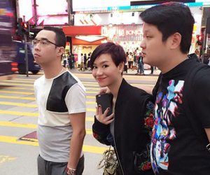 Vợ chồng Trà My Idol "trốn con" đi du hí Hồng Kông