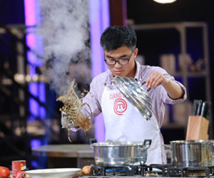 MasterChef: Chàng tiến sĩ điển trai bất ngờ ra về trước Chung kết