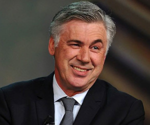 HLV Ancelotti bất ngờ muốn "cướp" ghế Van Gaal