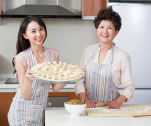 Mẹ chồng thương nàng dâu kiểu "bá đạo"