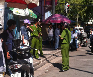 Ngăn chặn 2 nhóm côn đồ hỗn chiến trên đường phố Sài Gòn