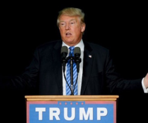 Tỉ phú Donald Trump đòi "cấm cửa" người Hồi giáo tới Mỹ
