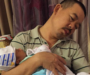 4 "ông bố của năm" khiến hàng triệu trái tim phụ nữ tan chảy