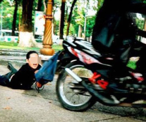 Cướp hơn 100 triệu gần trụ sở công an huyện
