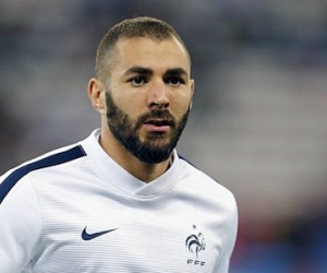 Benzema bị cấm lên tuyển Pháp vô thời hạn