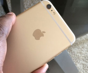 Mải nói chuyện bị cướp mất iPhone 6 Plus