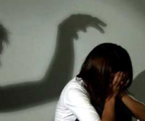 Mẹ cho thầy giáo thuê nhà, con gái bị “yêu” suốt 5 năm