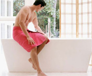 Quý ông tủi nhục vì ''cậu nhỏ'' quá nhỏ