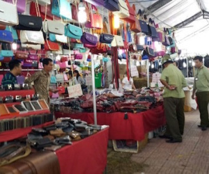 Hội chợ hàng Việt bán hàng dỏm