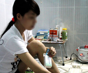 Nữ công nhân bị đâm kim tiêm vào ngực: “5 ngày qua tôi không dám ra khỏi phòng”