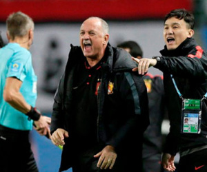 Đội bóng Trung Quốc thách thức Barca