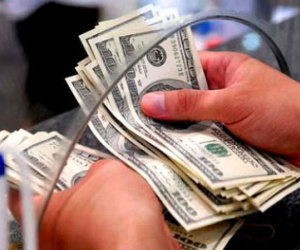 USD ngân hàng kịch trần, tự do chạm 22.740 đồng