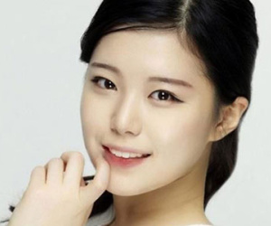 Diễn viên Hàn qua đời ở tuổi 22 sau tai nạn giao thông