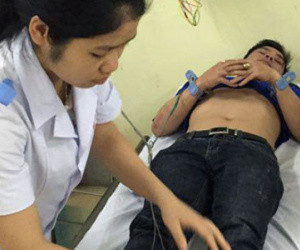 1 công an bị nhóm côn đồ kéo lê giữa đường
