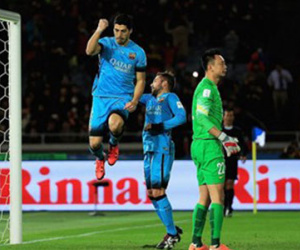 Suarez lập hat-trick, Barca vùi dập đội bóng Trung Quốc