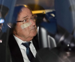 FIFA bị phong tỏa tài sản