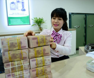 Nhân viên ngân hàng "ngóng" ngày nghỉ hơn thưởng Tết