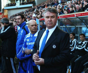 Hiddink được bổ nhiệm làm HLV Chelsea