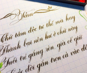Ngỡ ngàng khả năng viết chữ đẹp như in của một sinh viên ngành Hoá học