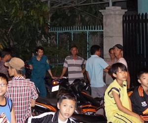 Chị hoảng hồn khi phát hiện xác em gái 16 tuổi phân hủy trong phòng trọ