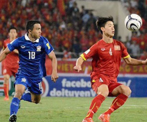 Duy Mạnh vào top 10 tiền vệ hay nhất Đông Nam Á 2015