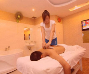 Mát xa ở thiên đường "bàn tơ", điều động gái tại các "học viện"