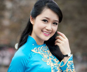 MC Thu Hà của đài VTV suýt sập bẫy Sở Khanh