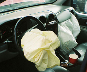 Lỗi túi khí do Takata cung cấp khiến 9 người thiệt mạng