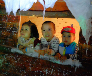 Người Hà Nội háo hức với màn tuyết rơi ở Công viên nước Hồ Tây