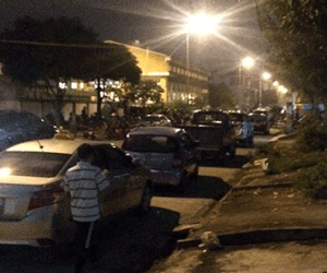 Thanh niên xăm trổ khống chế bé trai 5 tuổi