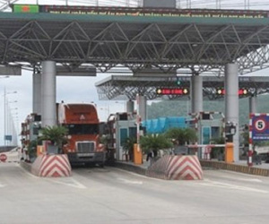 Bộ Giao thông đề nghị lùi thời gian tăng phí cầu đường