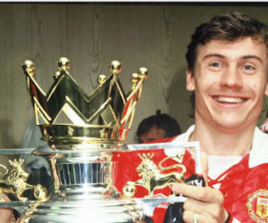 Kanchelskis: "Man Utd nên sa thải Van Gaal vào cuối mùa"