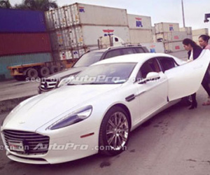 "Nữ hoàng" Aston Martin Rapide S đầu tiên về Việt Nam