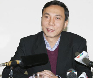 Phó chủ tịch VFF: "Không có chuyện tôi kiêm nhiệm 16 chức"