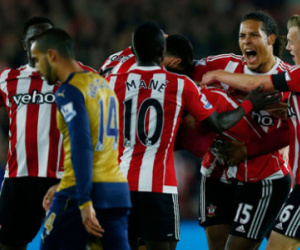 Southampton 4-0 Arsenal: Martina lập "siêu phẩm", thầy trò Koeman nhấn chìm "Pháo thủ"